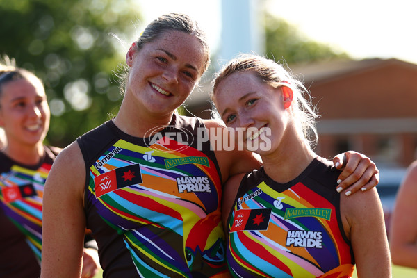 AFLW 2025 Round 09 - Hawthorn v Gold Coast - A-63866312