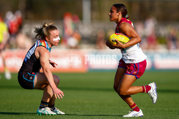 AFLW 2025 Round 09 - Brisbane v Port Adelaide - A-63870535