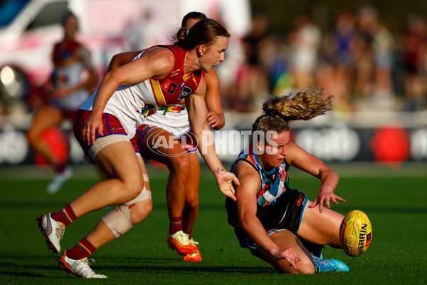 AFLW 2025 Round 09 - Brisbane v Port Adelaide - A-63870577