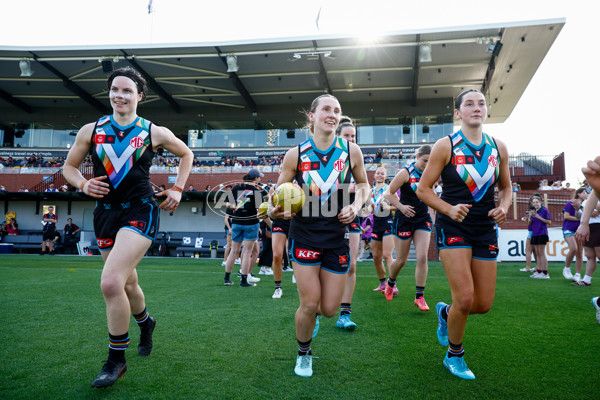 AFLW 2025 Round 09 - Brisbane v Port Adelaide - A-63870963