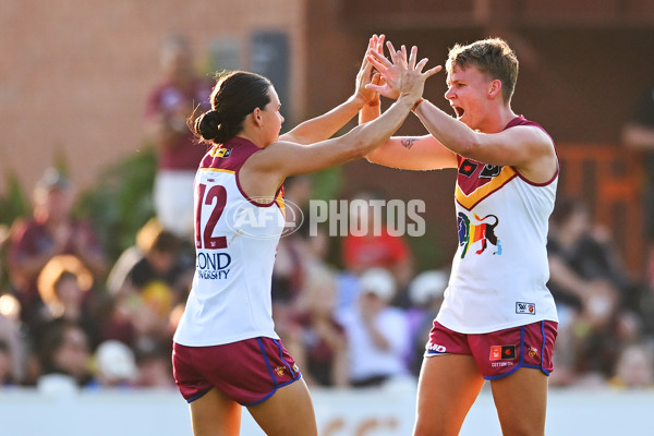 AFLW 2025 Round 09 - Brisbane v Port Adelaide - A-63874147