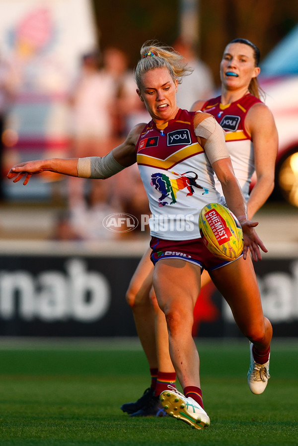 AFLW 2025 Round 09 - Brisbane v Port Adelaide - A-63874298