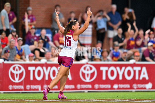 AFLW 2025 Round 09 - Brisbane v Port Adelaide - A-63877558