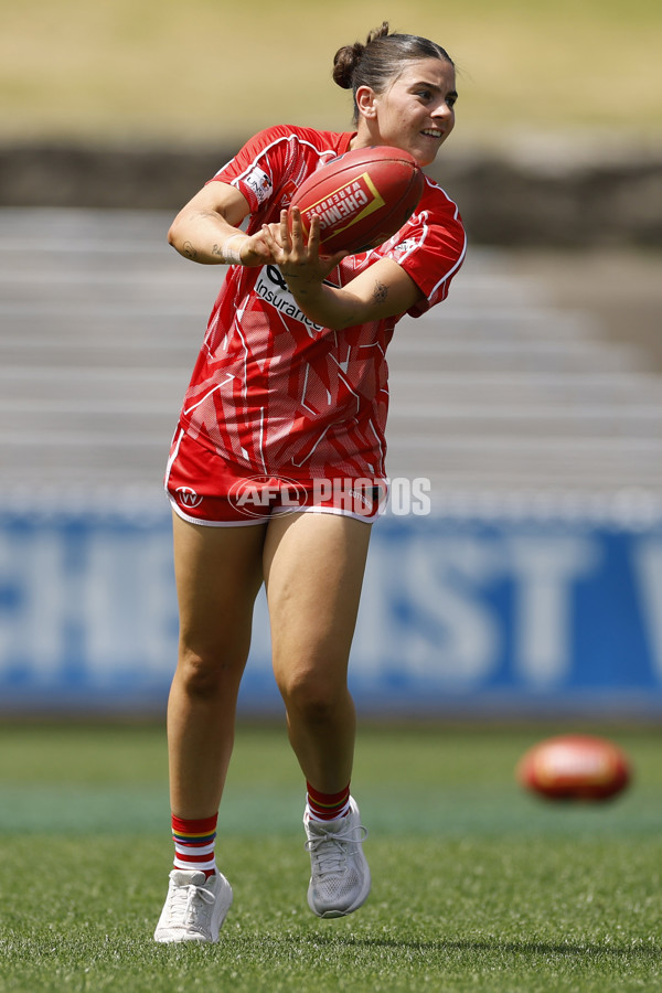 AFLW 2025 Round 09 - Sydney v Carlton - A-63883061