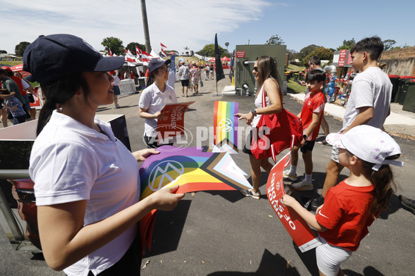 AFLW 2025 Round 09 - Sydney v Carlton - A-63883077