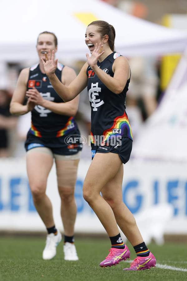 AFLW 2025 Round 09 - Sydney v Carlton - A-63883083
