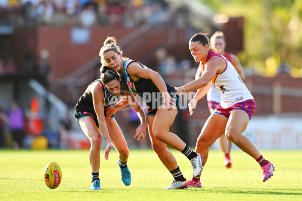 AFLW 2025 Round 09 - Brisbane v Port Adelaide - A-63883428