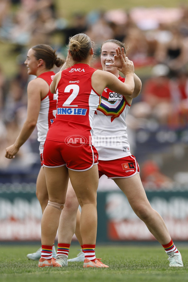 AFLW 2025 Round 09 - Sydney v Carlton - A-63885747