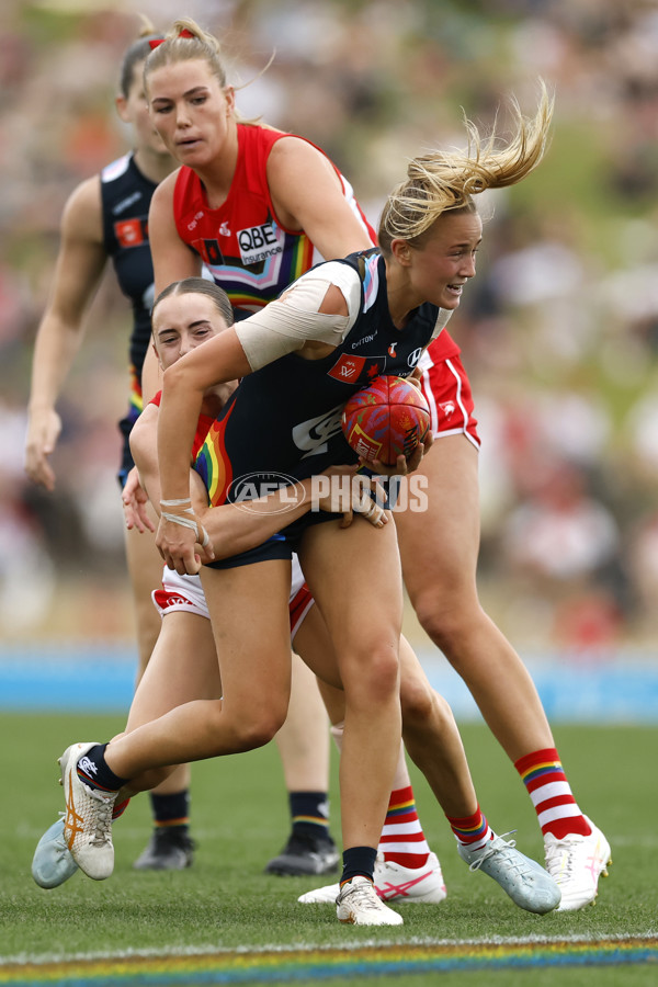 AFLW 2025 Round 09 - Sydney v Carlton - A-63885788