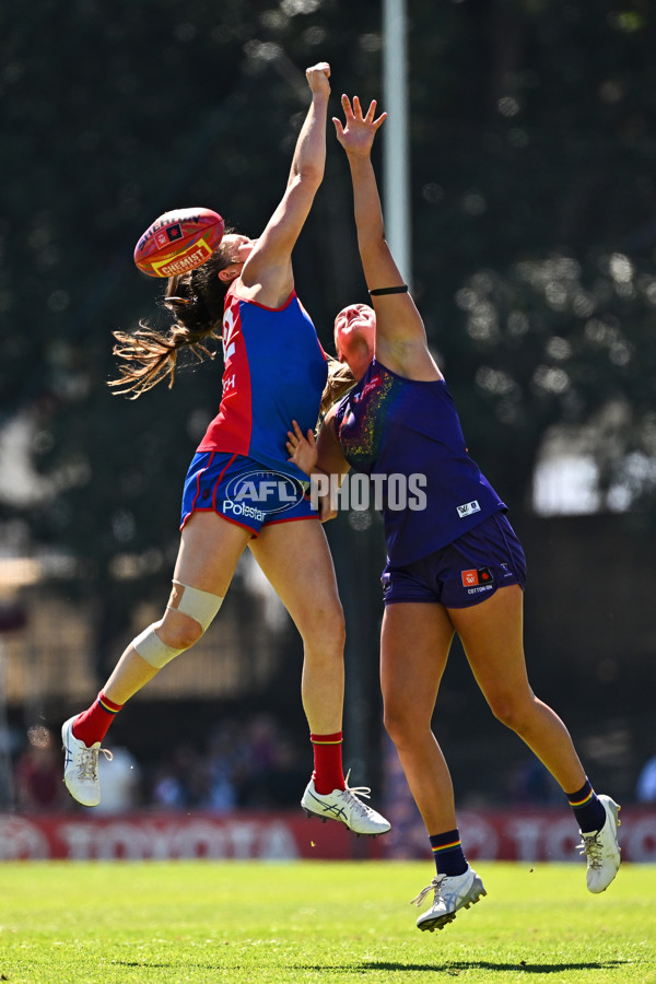 AFLW 2025 Round 09 - Fremantle v Melbourne - A-63891362