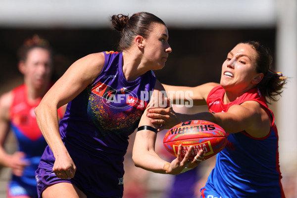 AFLW 2025 Round 09 - Fremantle v Melbourne - A-63891849