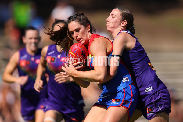 AFLW 2025 Round 09 - Fremantle v Melbourne - A-63896042