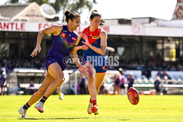 AFLW 2025 Round 09 - Fremantle v Melbourne - A-63896056