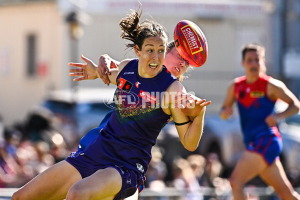 AFLW 2025 Round 09 - Fremantle v Melbourne - A-63897314