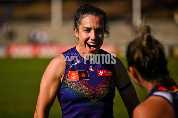 AFLW 2025 Round 09 - Fremantle v Melbourne - A-63900145