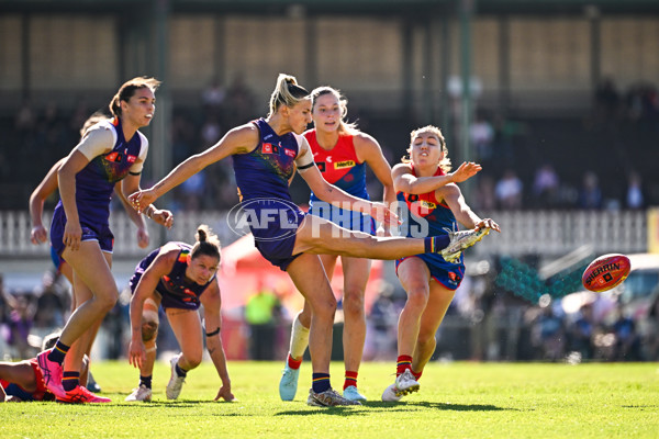 AFLW 2025 Round 09 - Fremantle v Melbourne - A-63900152