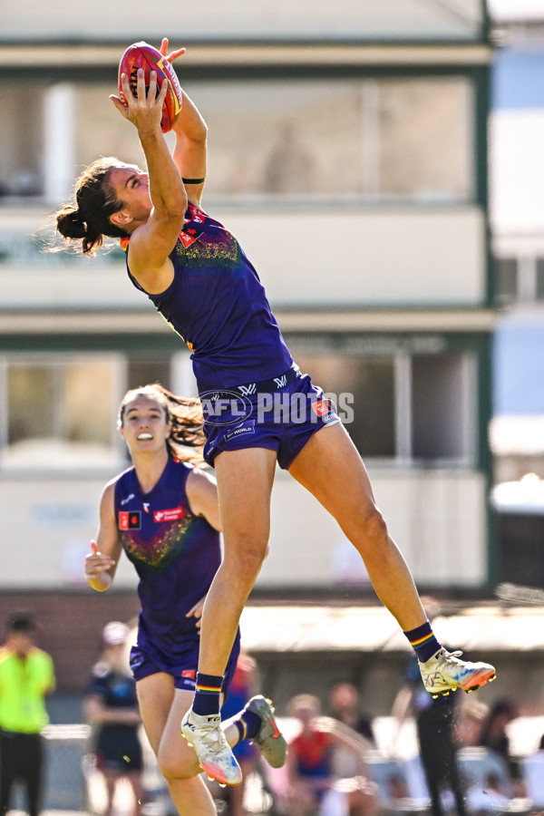 AFLW 2025 Round 09 - Fremantle v Melbourne - A-63900156