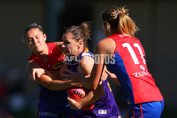 AFLW 2025 Round 09 - Fremantle v Melbourne - A-63901514