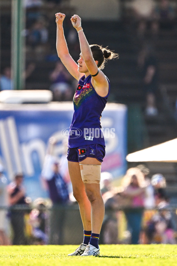 AFLW 2025 Round 09 - Fremantle v Melbourne - A-63901529