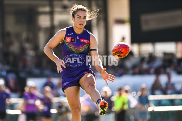 AFLW 2025 Round 09 - Fremantle v Melbourne - A-63902929