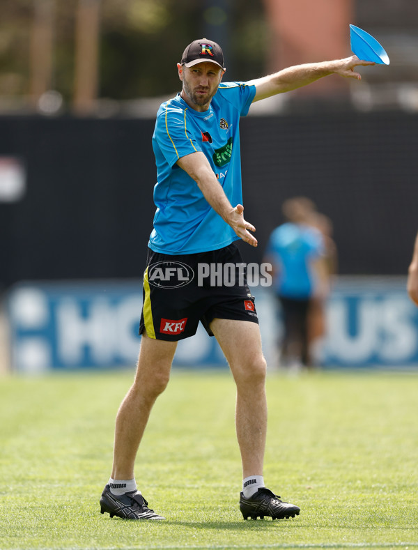 AFLW 2025 Training - Richmond 171025 - A-63985004