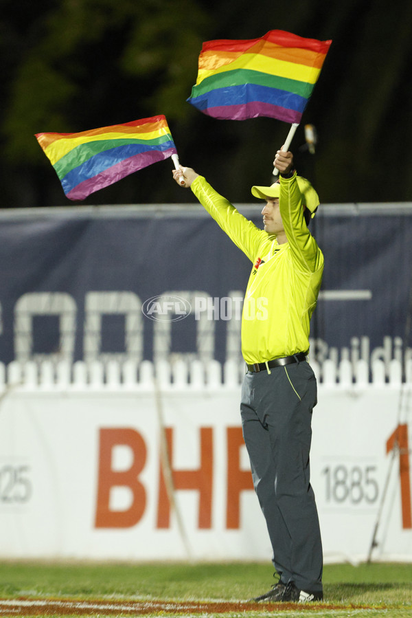 AFLW 2025 Round 10 - Port Adelaide v Hawthorn - A-64015117