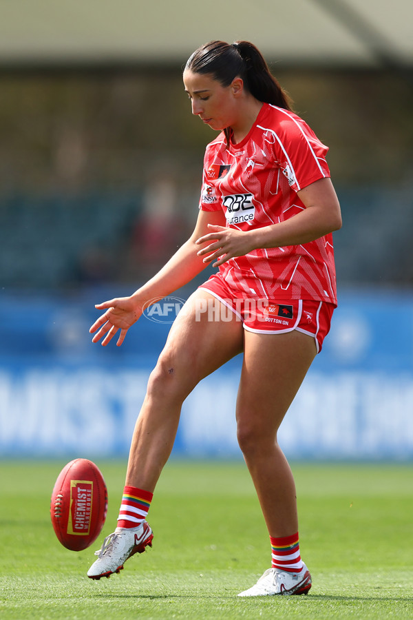 AFLW 2025 Round 10 - Melbourne v Sydney - A-64015204