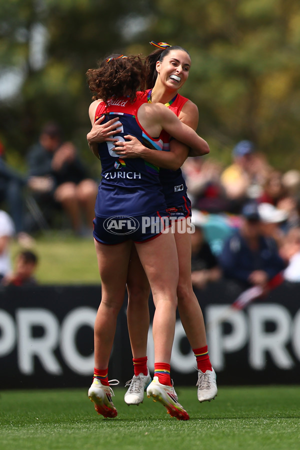 AFLW 2025 Round 10 - Melbourne v Sydney - A-64017779