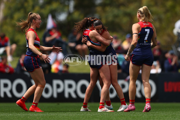 AFLW 2025 Round 10 - Melbourne v Sydney - A-64017784