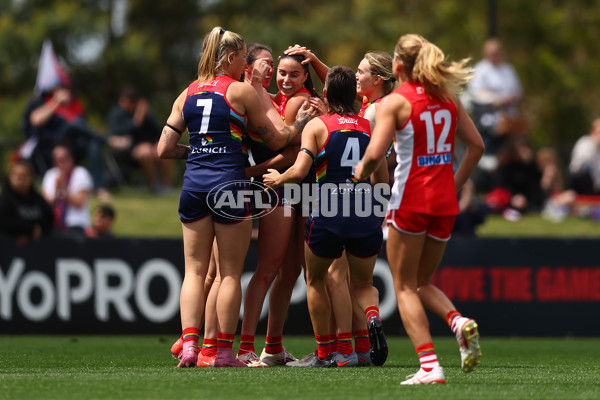 AFLW 2025 Round 10 - Melbourne v Sydney - A-64017785