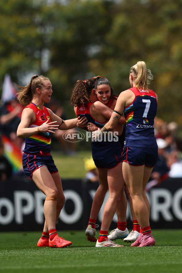 AFLW 2025 Round 10 - Melbourne v Sydney - A-64018557