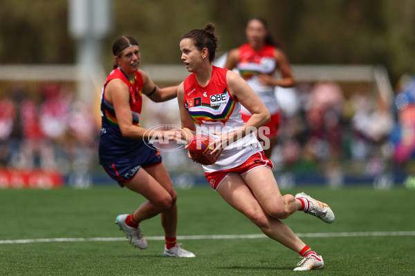 AFLW 2025 Round 10 - Melbourne v Sydney - A-64018565