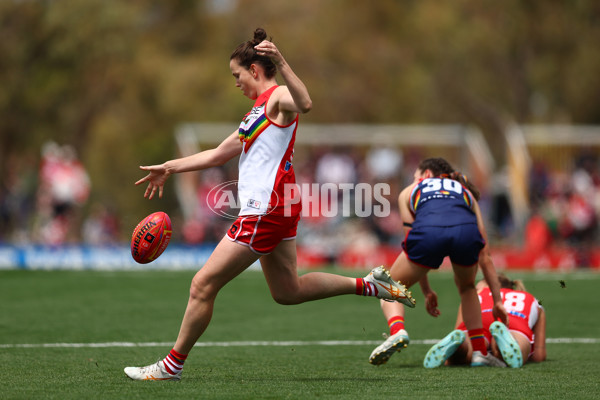 AFLW 2025 Round 10 - Melbourne v Sydney - A-64018566