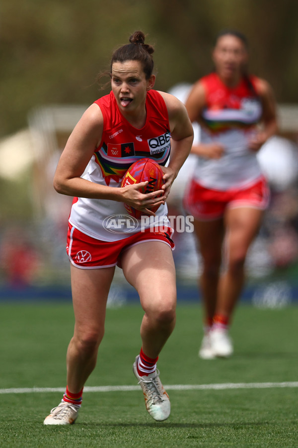 AFLW 2025 Round 10 - Melbourne v Sydney - A-64018567