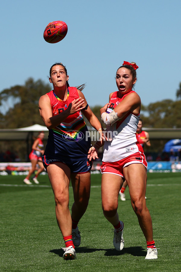 AFLW 2025 Round 10 - Melbourne v Sydney - A-64020564