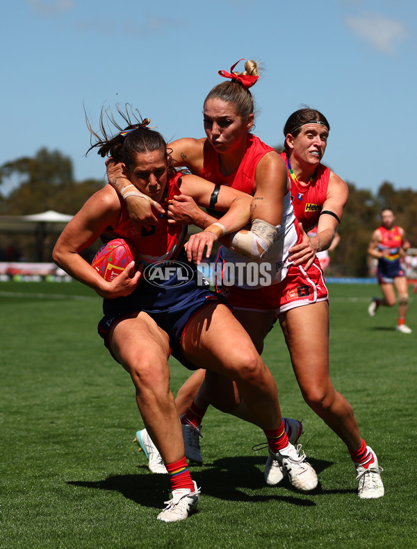 AFLW 2025 Round 10 - Melbourne v Sydney - A-64021446