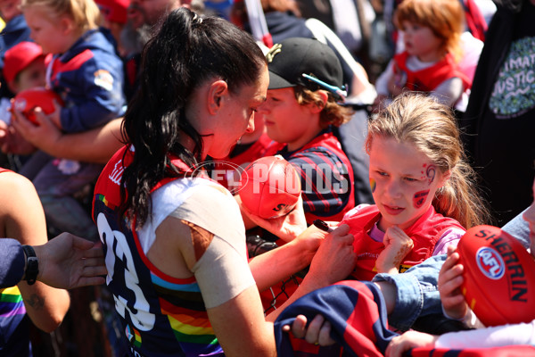 AFLW 2025 Round 10 - Melbourne v Sydney - A-64023404