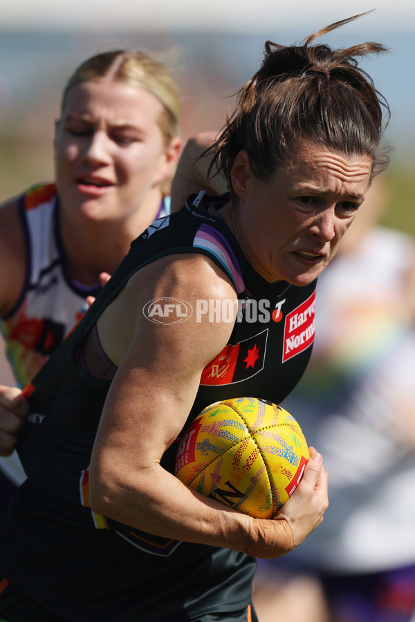 AFLW 2025 Round 10 - GWS v Fremantle - A-64024152