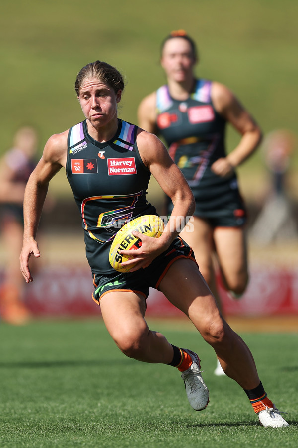 AFLW 2025 Round 10 - GWS v Fremantle - A-64024185