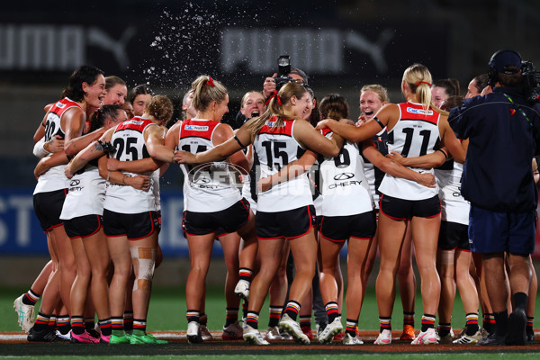 AFLW 2025 Round 10 - Carlton v St Kilda - A-64036042