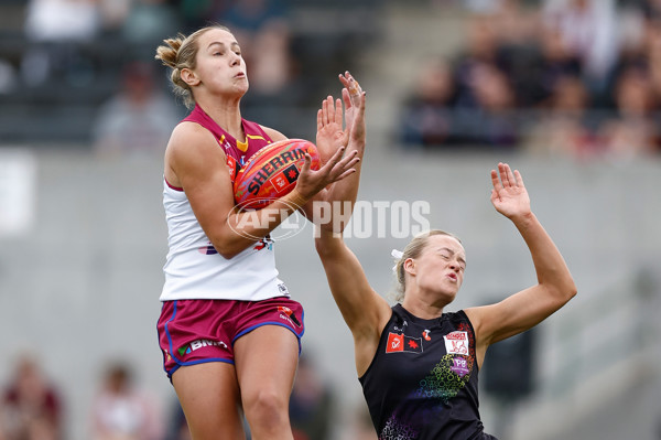 AFLW 2025 Round 10 - Essendon v Brisbane - A-64038617