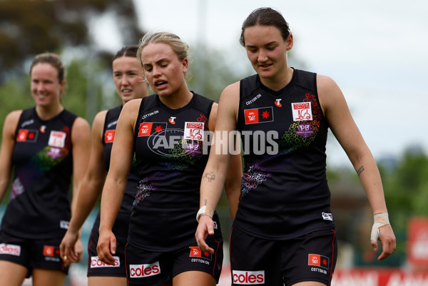 AFLW 2025 Round 10 - Essendon v Brisbane - A-64040245