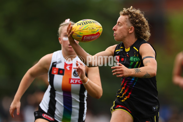 AFLW 2025 Round 10 - Collingwood v Richmond - A-64043248