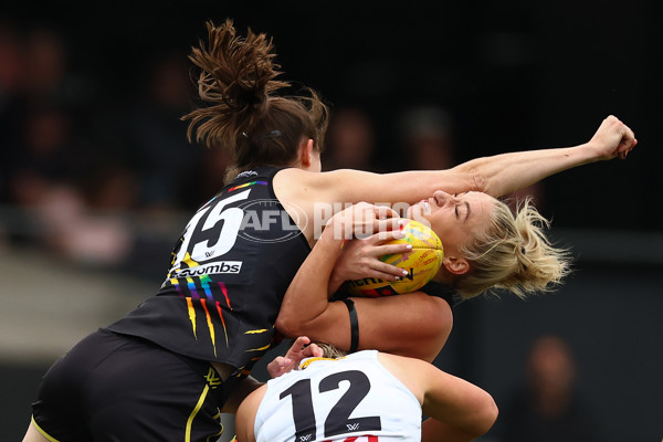 AFLW 2025 Round 10 - Collingwood v Richmond - A-64043281