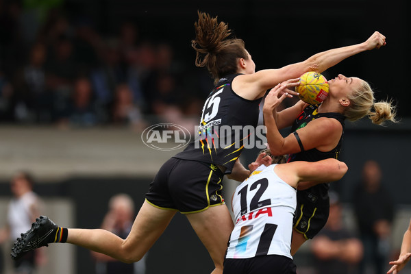 AFLW 2025 Round 10 - Collingwood v Richmond - A-64043284