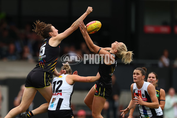 AFLW 2025 Round 10 - Collingwood v Richmond - A-64043285