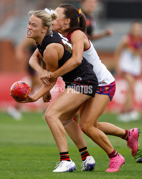 AFLW 2025 Round 10 - Essendon v Brisbane - A-64043326