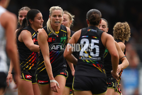 AFLW 2025 Round 10 - Collingwood v Richmond - A-64045586