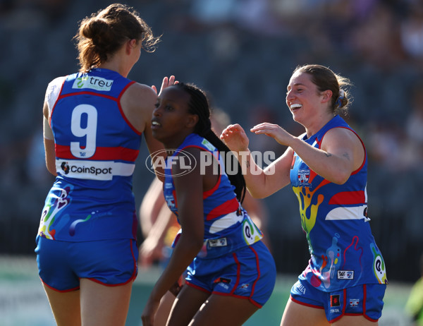 AFLW 2025 Round 10 - Gold Coast v Western Bulldogs - A-64045595