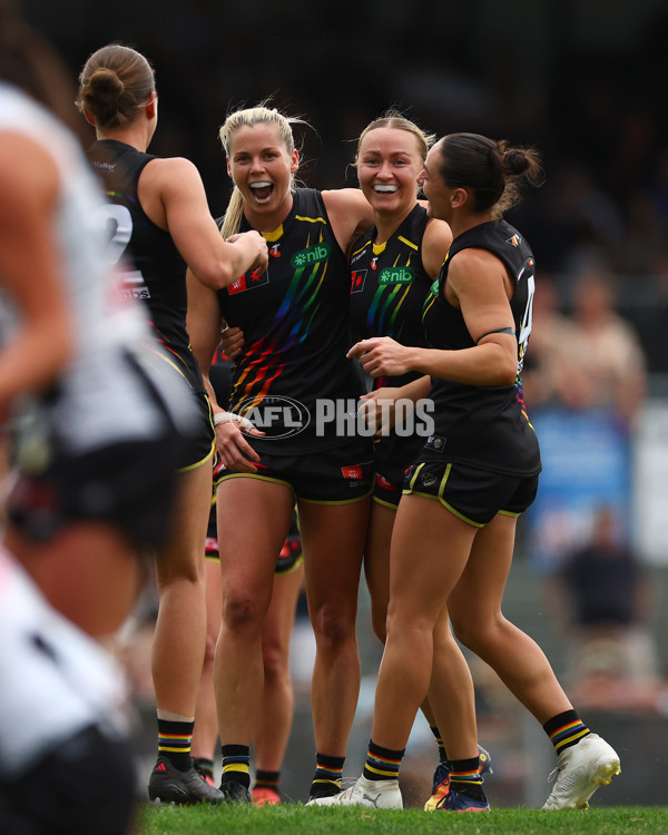 AFLW 2025 Round 10 - Collingwood v Richmond - A-64046062